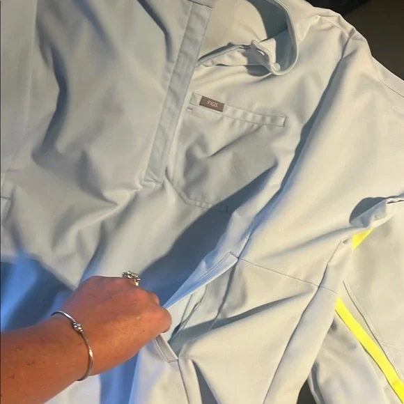 Light Blue figs Scrub Set with Neon Accents limited edition - Picture 4 of 7